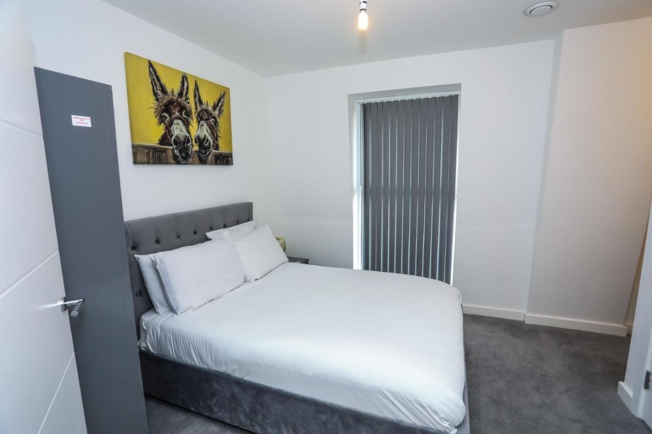 Lovely 2 Bed Apartment With Parking Londres Extérieur photo