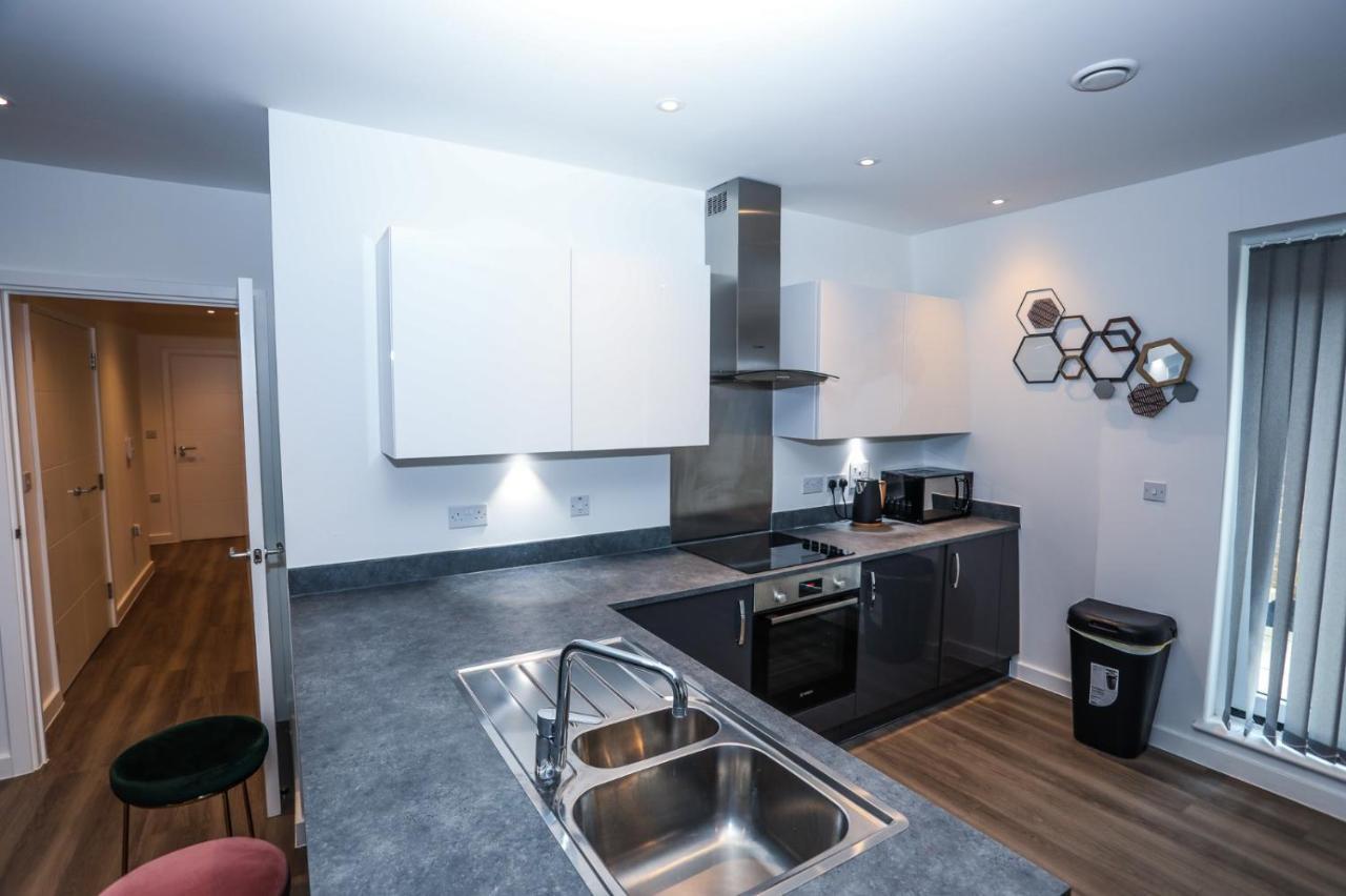 Lovely 2 Bed Apartment With Parking Londres Extérieur photo