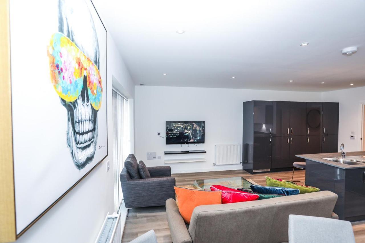 Lovely 2 Bed Apartment With Parking Londres Extérieur photo